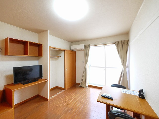 レオパレスＳＡＷＡＨの洋室|スタンダードな洋室です