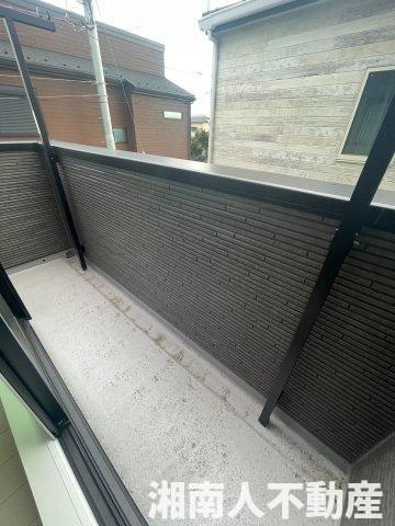 ●小・中学校の近く！ファミリー向け！　茅ヶ崎市今宿　新築戸建てのバルコニー|お洗濯にも便利なバルコニー付き