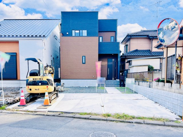 太田市新田木崎町の外観|お車３台駐車可能◎
