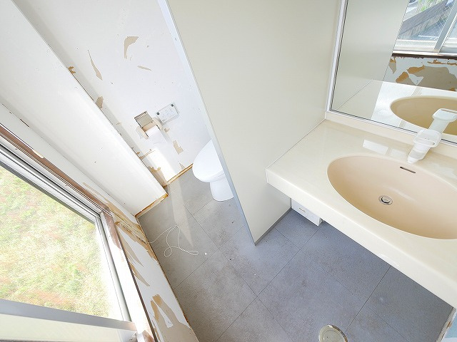 西友ビルの内装