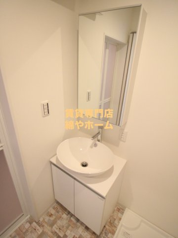 エルサ住之江の独立洗面台|コンパクトで使いやすい洗面所