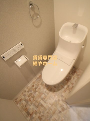 エルサ住之江のトイレ|落ち着いた色調のトイレです