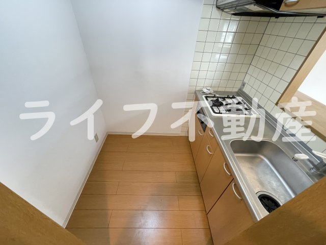 ジュネス花園の内装|明るい室内です