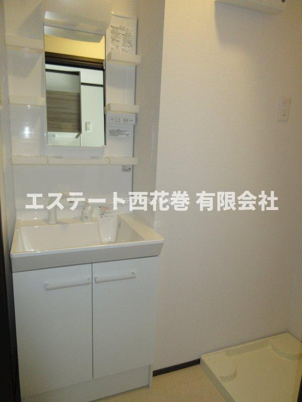 ル・メイユール東宮野目Ｂ棟の独立洗面台|シャワー付洗面化粧台