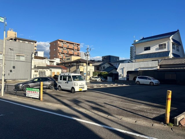 御幸本町 カトレヤビルの駐車場