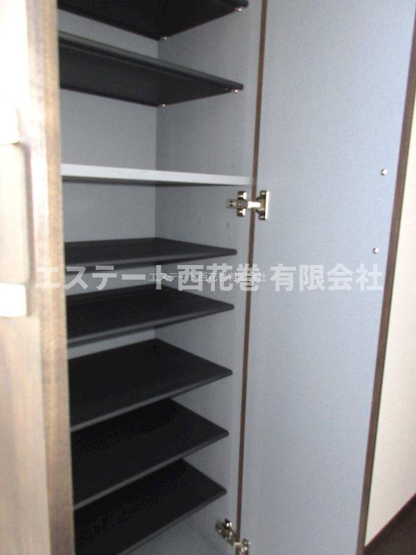 ル・メイユール東宮野目Ｂ棟の収納|シューズボックス