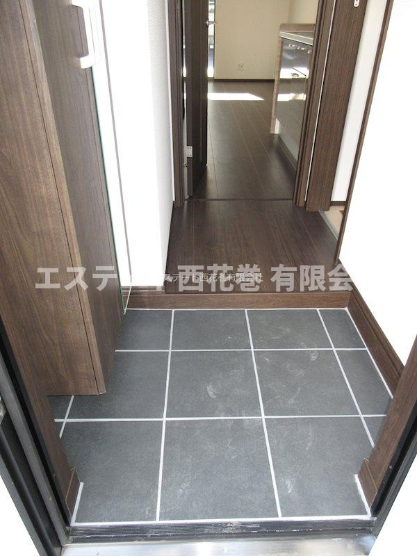 ル・メイユール東宮野目Ｂ棟の玄関