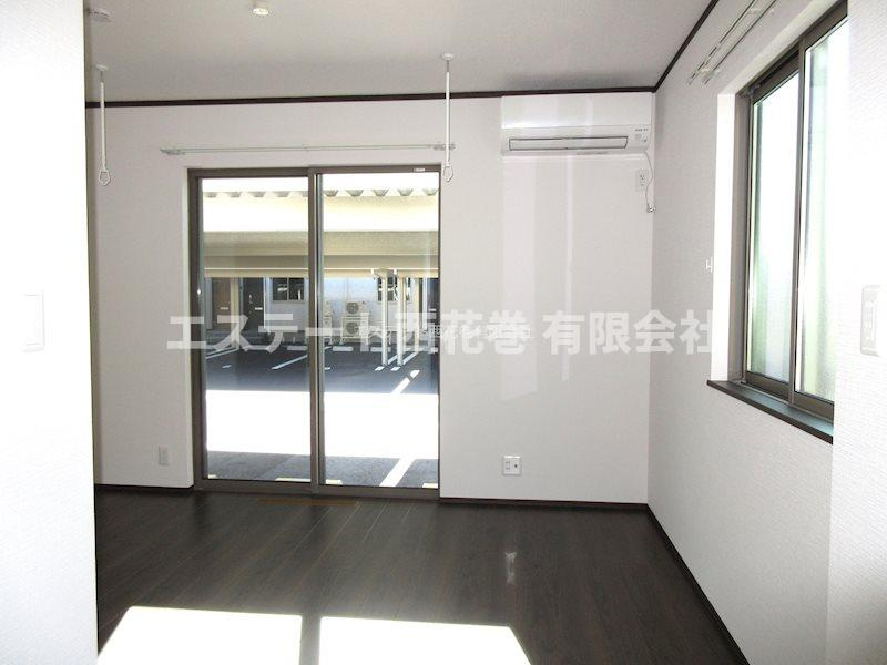 ル・メイユール東宮野目Ｂ棟の居間・リビング