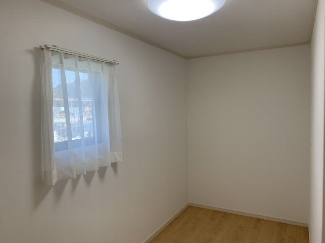 中古住宅　中西郷7丁目の洋室