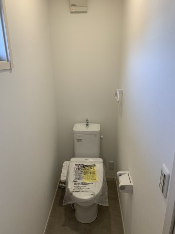 中古住宅　中西郷7丁目のトイレ