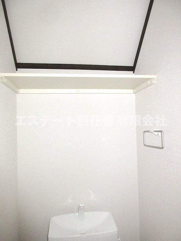 ル・メイユール東宮野目Ａ棟の収納|トイレに収納棚があります。