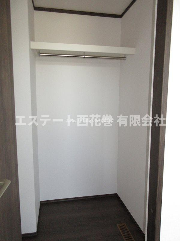 ル・メイユール東宮野目Ａ棟の収納|ウォークインクローゼット