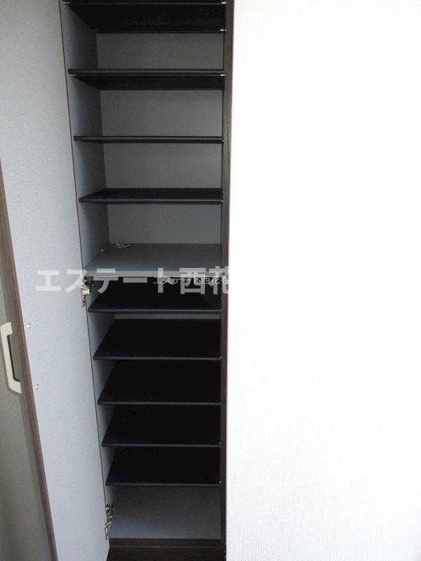 ル・メイユール東宮野目Ａ棟の収納|シューズボックス