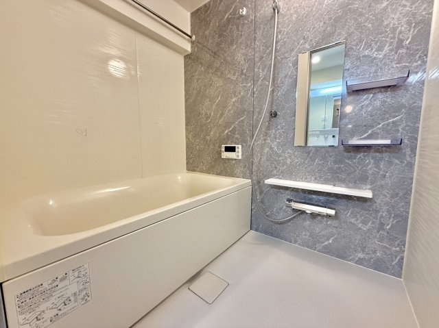 住吉川ハイツの浴室|清潔に保たれていますユニットバス　浴室暖房乾燥機付きです