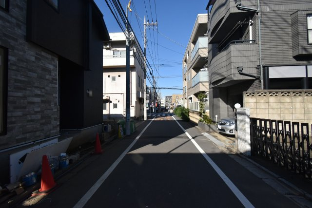 下井草5丁目・新築戸建の前面道路含む現地写真