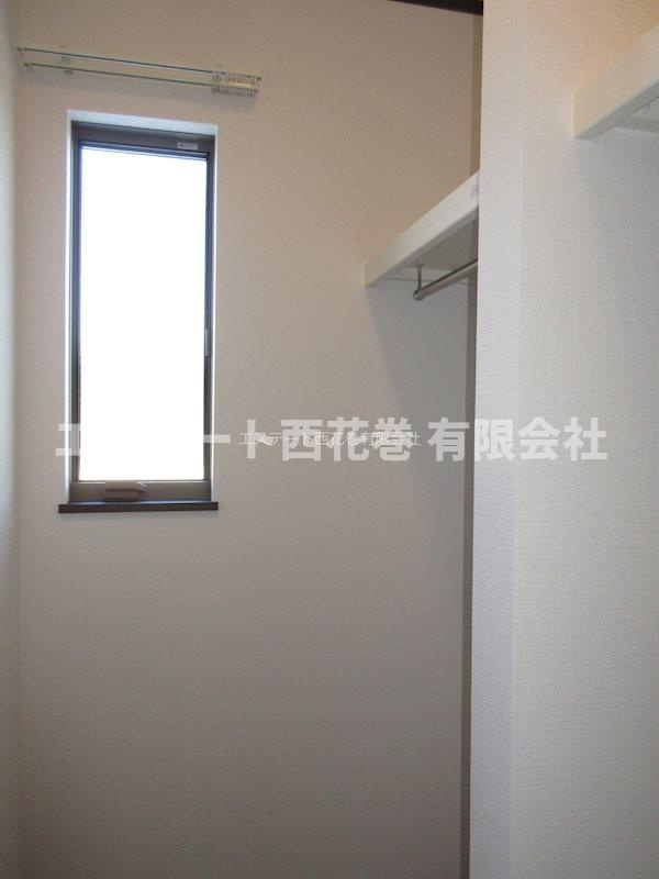 ル・メイユール東宮野目Ａ棟の収納|ウォークインクローゼット