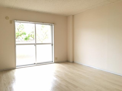 【居間・リビング】 | サングリーン西添 | リビング