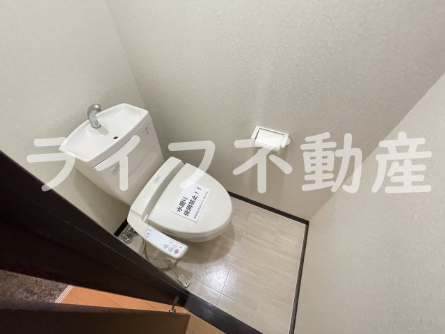 アンプルールクラージュエトッフのトイレ|清潔感のあるトイレです