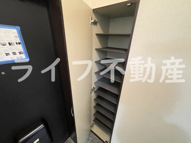 アンプルールクラージュエトッフの収納|ちょっとした収納スペースも充実しています
