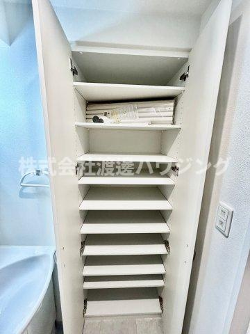 リーベンベルクの収納|天井高シューズBOX