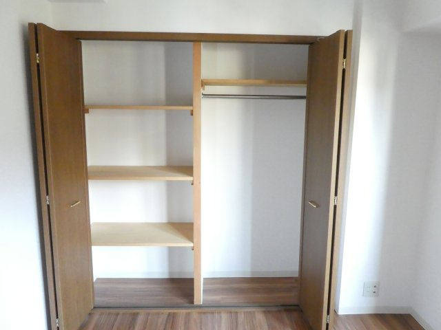 ロイヤル仁川の収納