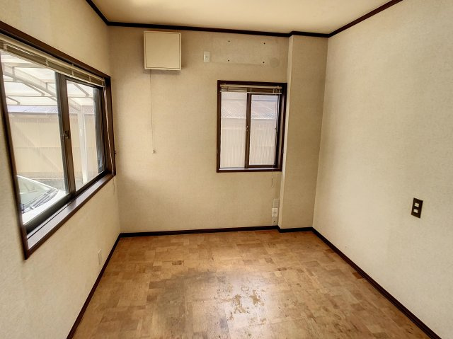 若草町　中古戸建の洋室