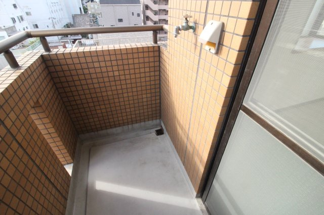 【設備】 | アパルト四天王寺Ⅱ | 洗濯機置き場
