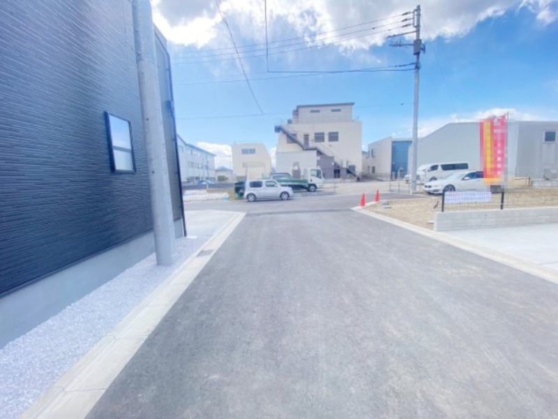 祝　成約済み　八王子市　川口町　新築戸建て　４４期の前面道路含む現地写真|～仲介手数料無料☆八王子ひなた不動産～八王子市川口町　新築戸建て