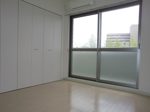 サンプレイスの寝室