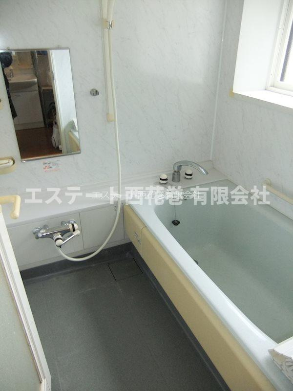 東和町土沢７区貸店舗の浴室