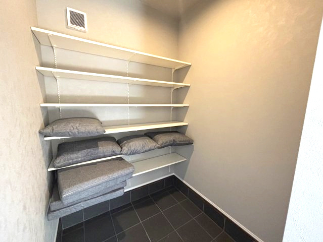 渦森台4丁目一戸建の収納|大きなスペースがあり、収納には困りません