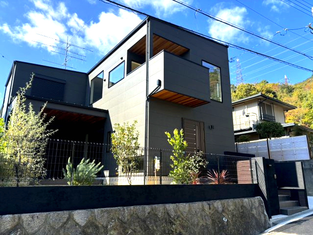 渦森台4丁目一戸建の外観|落ち着いた雰囲気の外観です