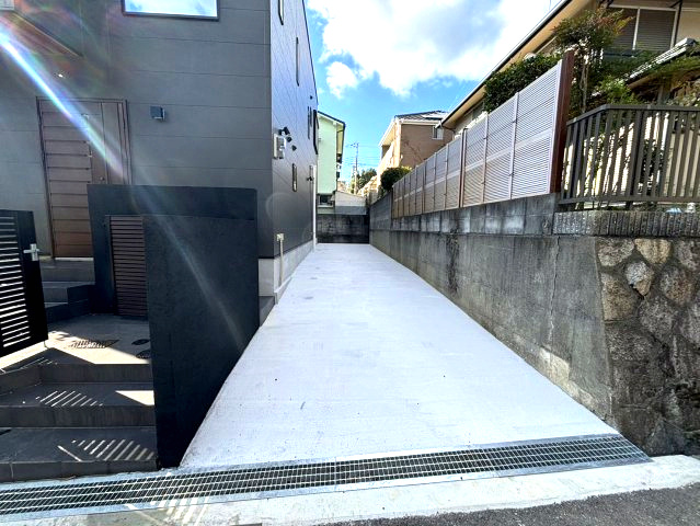 渦森台4丁目一戸建の駐車場|駐車場があります