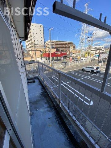 三国ヶ丘ハイツA棟のバルコニー