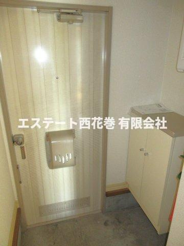 カーメル樹（こだち）Ａの玄関