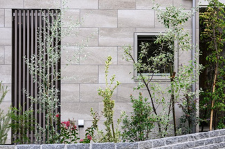 【エントランス】 | ゲストにも自慢できる高級感あるエントランス
2024年11月18日撮影