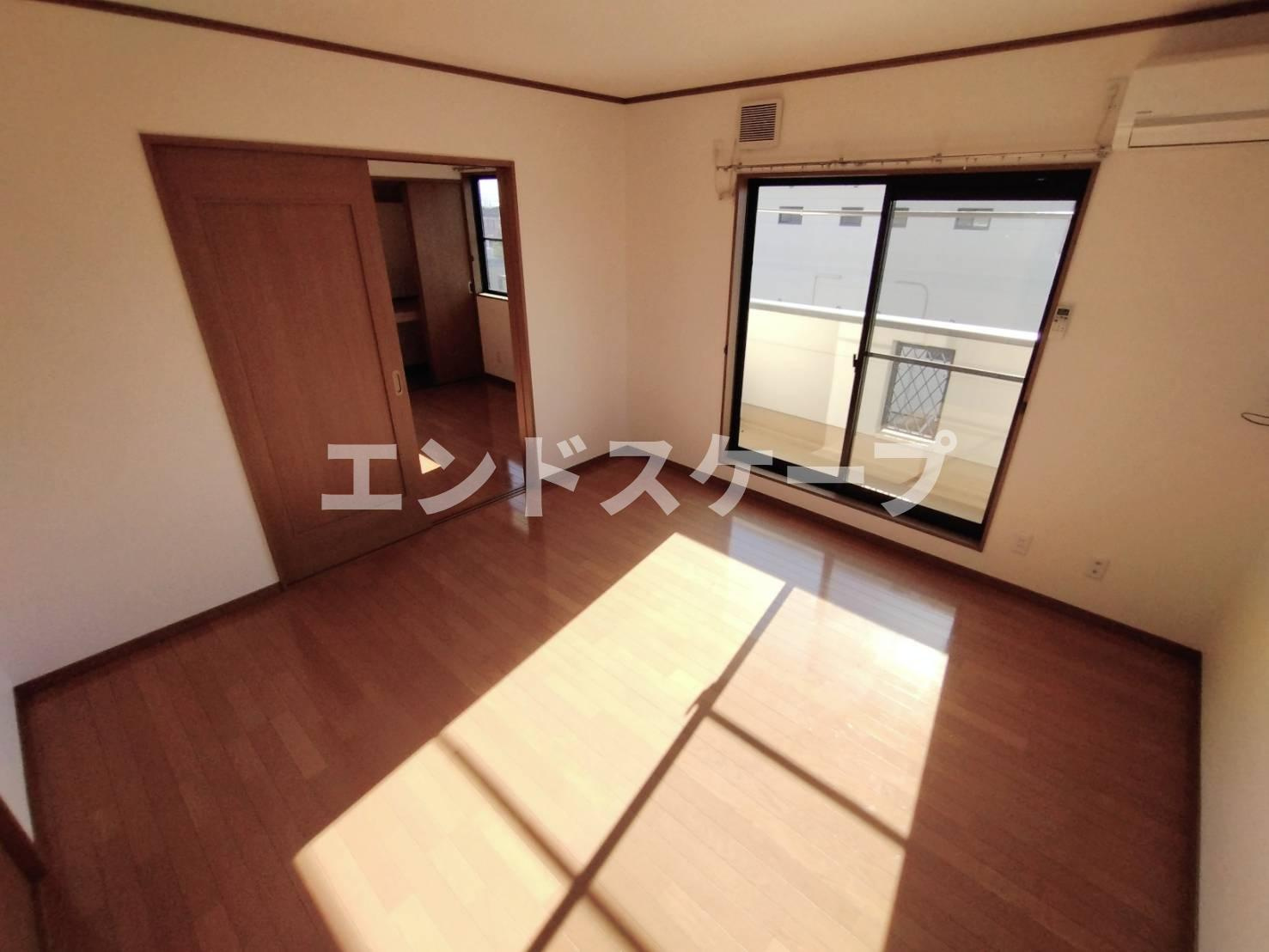 ガイア足門B棟の居間・リビング|高崎、前橋エリアのお部屋探しはエンドスケープまで！お客様の理想お聞かせ下さい♪