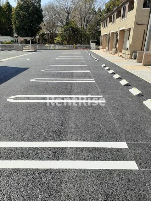 サニーハウスＴＯＹＡＭＡ　Ⅲの駐車場|駐車場