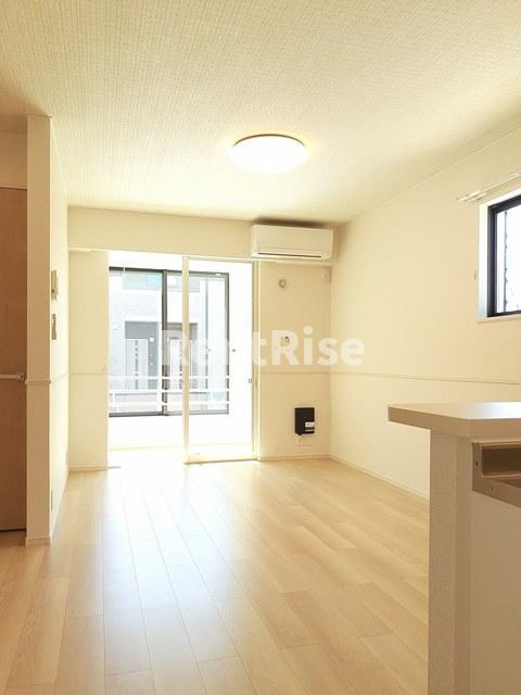 サニーハウスＴＯＹＡＭＡ　Ⅲの居間・リビング|居室・リビング