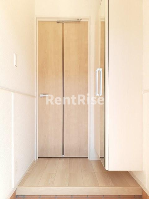 サニーハウスＴＯＹＡＭＡ　Ⅲの玄関|玄関