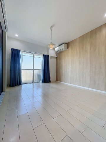 【居間・リビング】 | 成宗マンション | ★南東向きで明るいお部屋です★