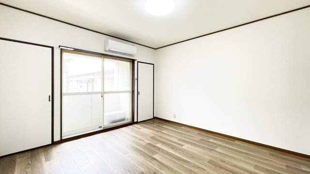 クレブランド二軒屋No.1の居間・リビング|居間です