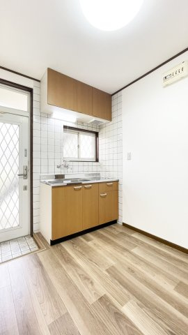 クレブランド二軒屋No.1の洗面所|ゆったりとスペースのある洗面所
