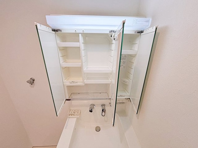 【独立洗面台】 | フローレスタナベ【名古屋市賃貸・エレベーター】