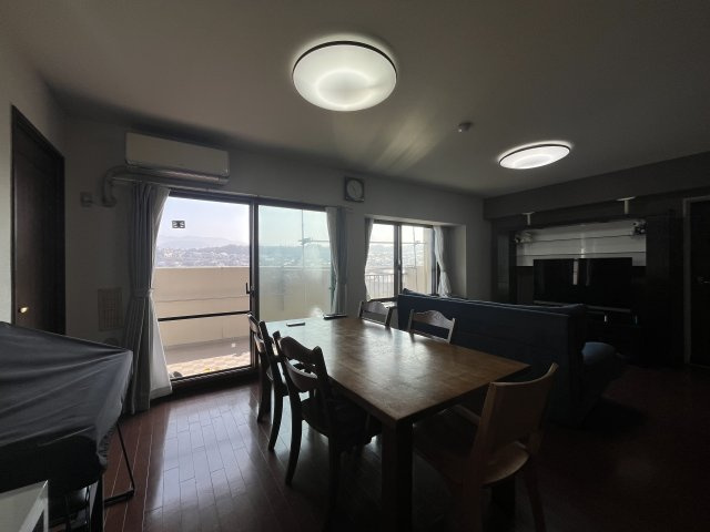 【居間・リビング】の画像