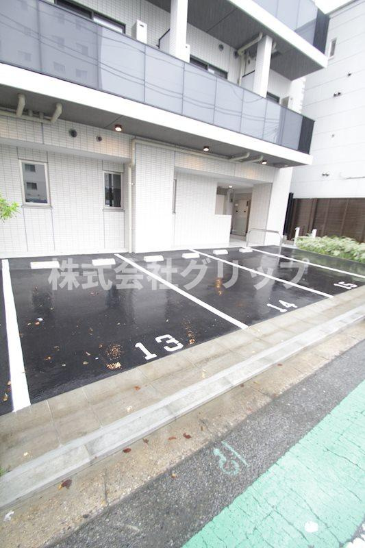 City Lux Yokohamaの駐車場