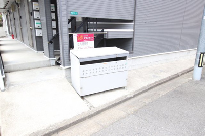 敷地内ゴミ置き場