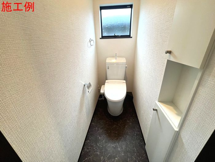 厚木市下川入新築戸建て　№3のトイレ|清潔感のあるトイレです