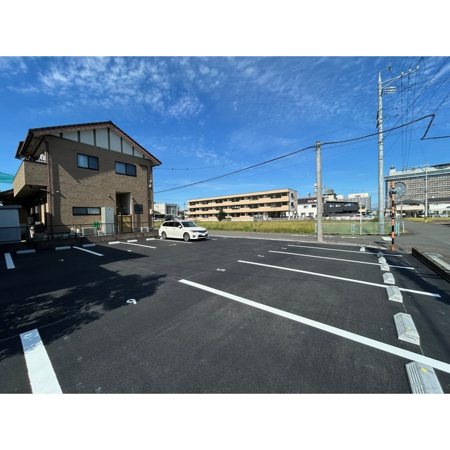 岐阜市須賀２丁目の駐車場の外観