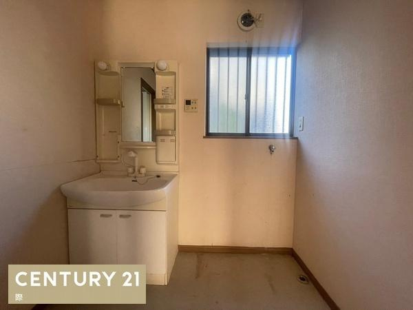 紀の川市桃山町調月の中古一戸建の独立洗面台